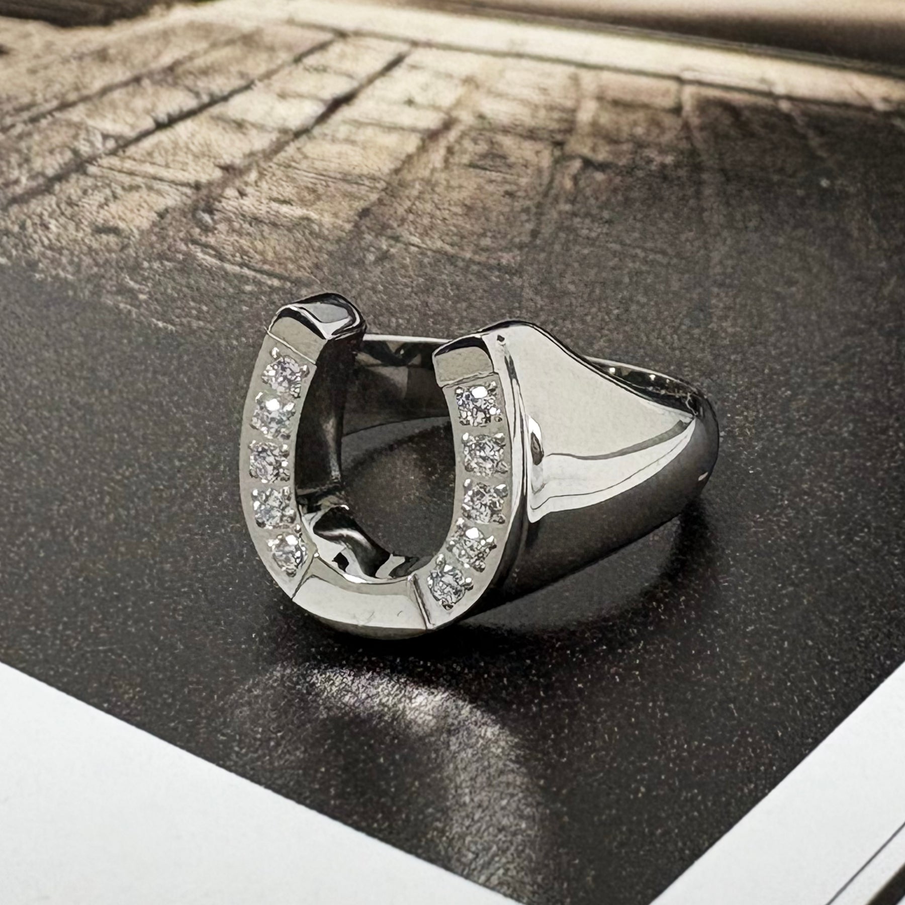 最高品質 飾らない無骨クールな　ホースシューリング　プレーン 楽天市場】【LOSE FORD 公式】 ホースシューリング 馬蹄 316L 指輪