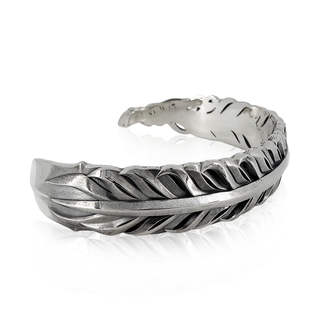 INTELLECTUAL FEATHER BANGLE / XB-052