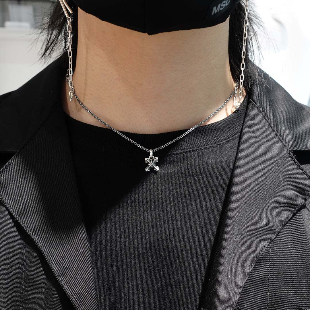 TRIPLE X EDITION THORN STUDS PENDANT / XP-178 – BLESS