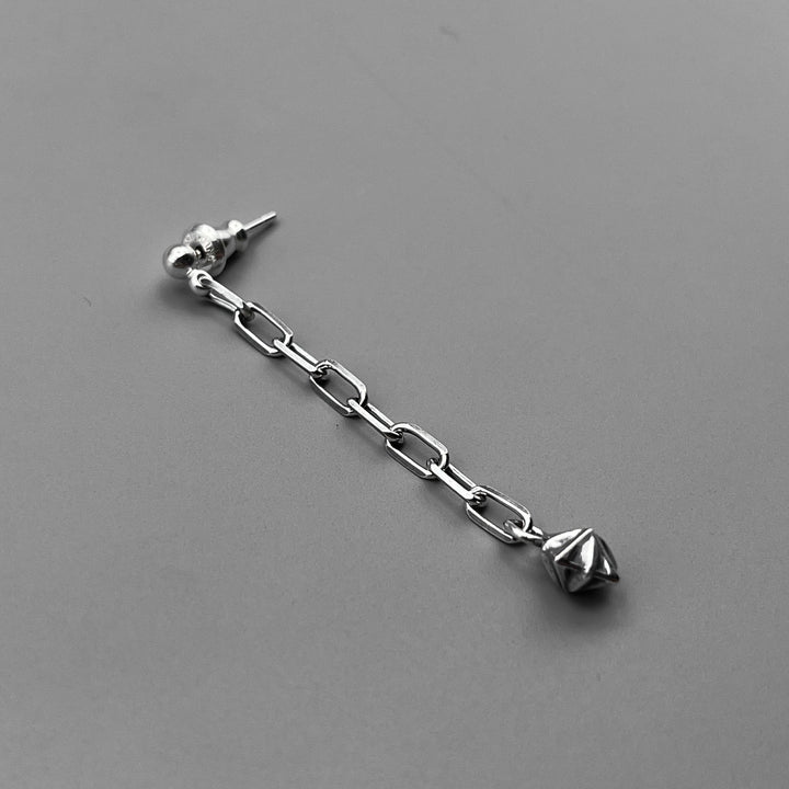TRIPLE X STUDS PENDULUM PIERCE(片耳用) / XE-043