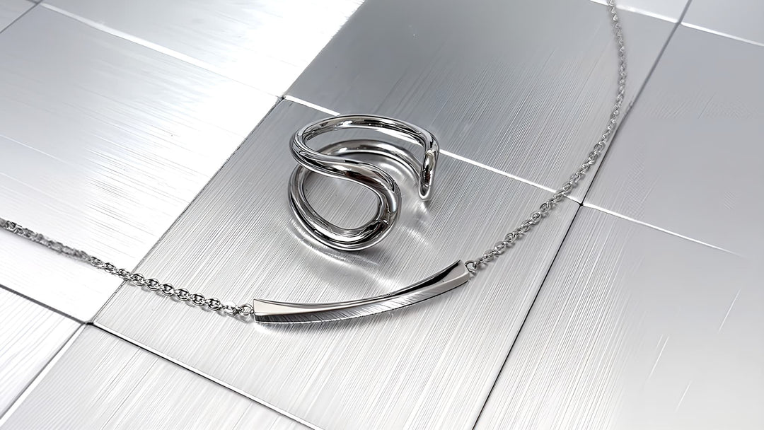 【 ステンレスアクセサリーについて 】