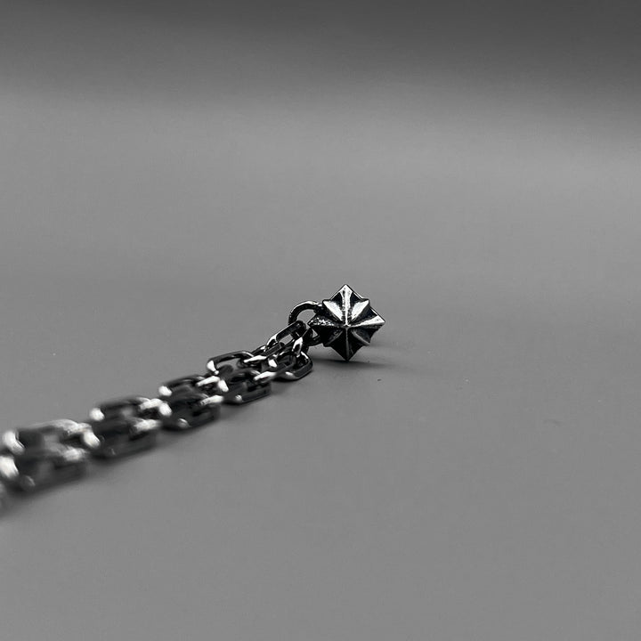 TRIPLE X STUDS CHAIN PIERCE(片耳用) / XE-042