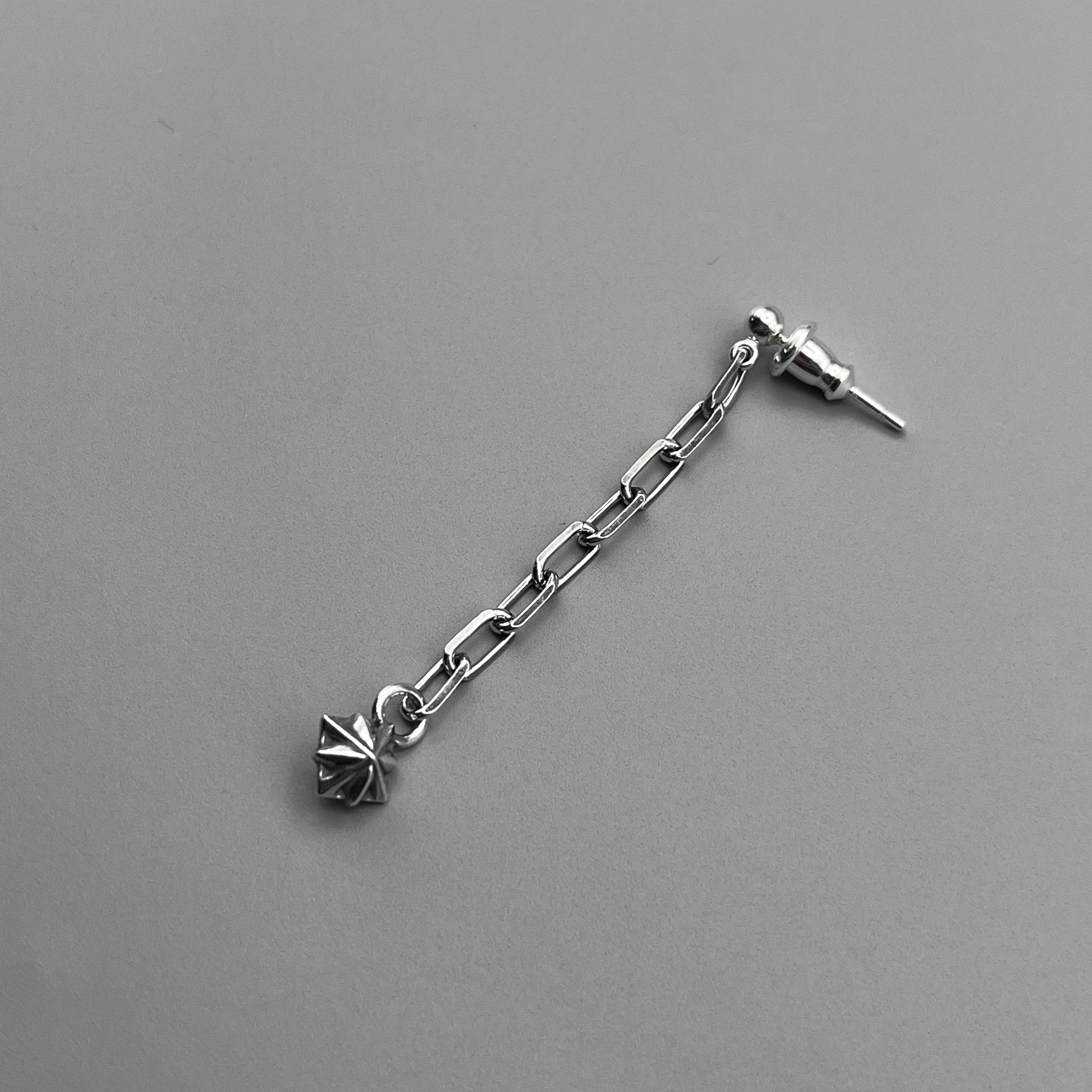 TRIPLE X STUDS PENDULUM PIERCE(片耳用) / XE-043 – BLESS