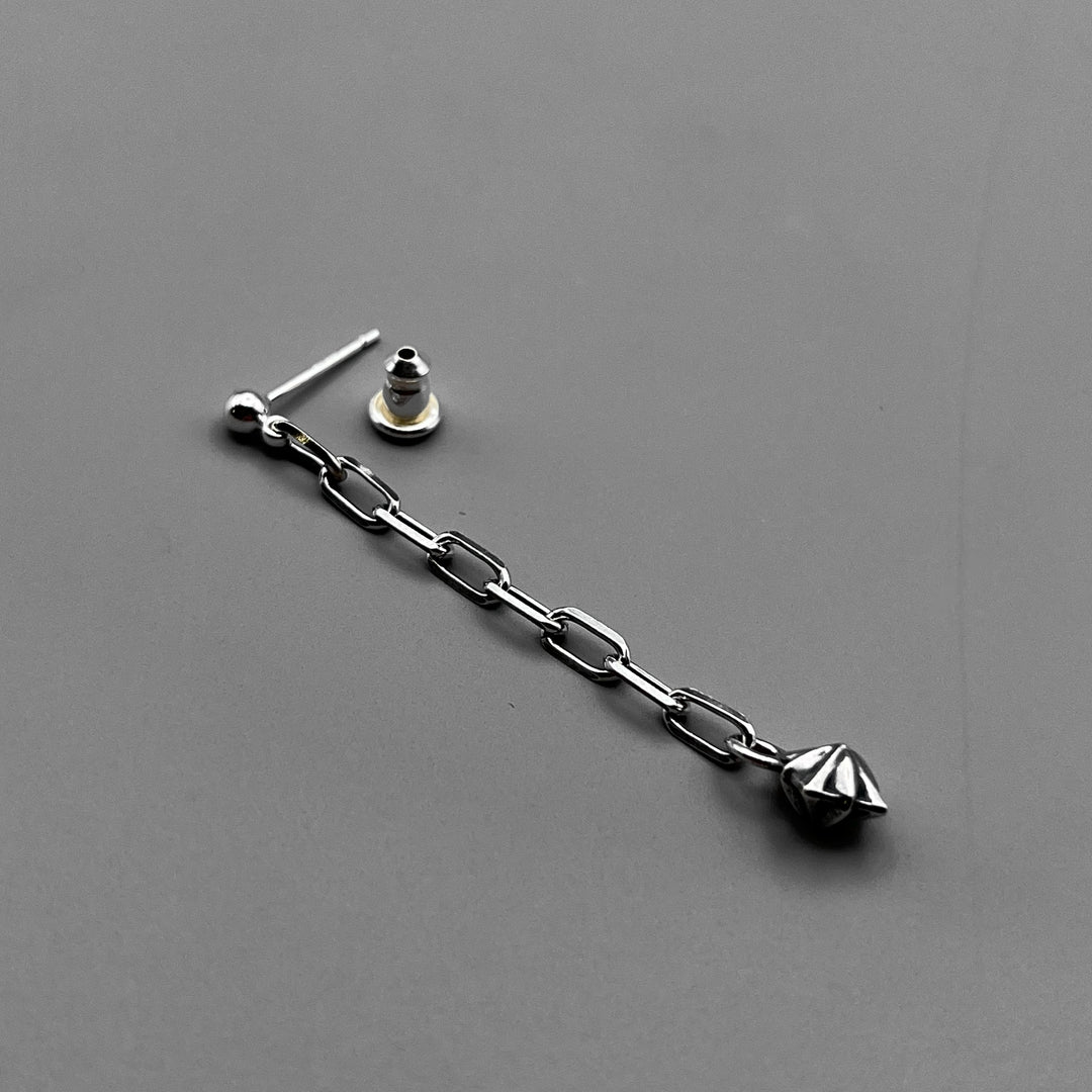 TRIPLE X STUDS PENDULUM PIERCE(片耳用) / XE-043