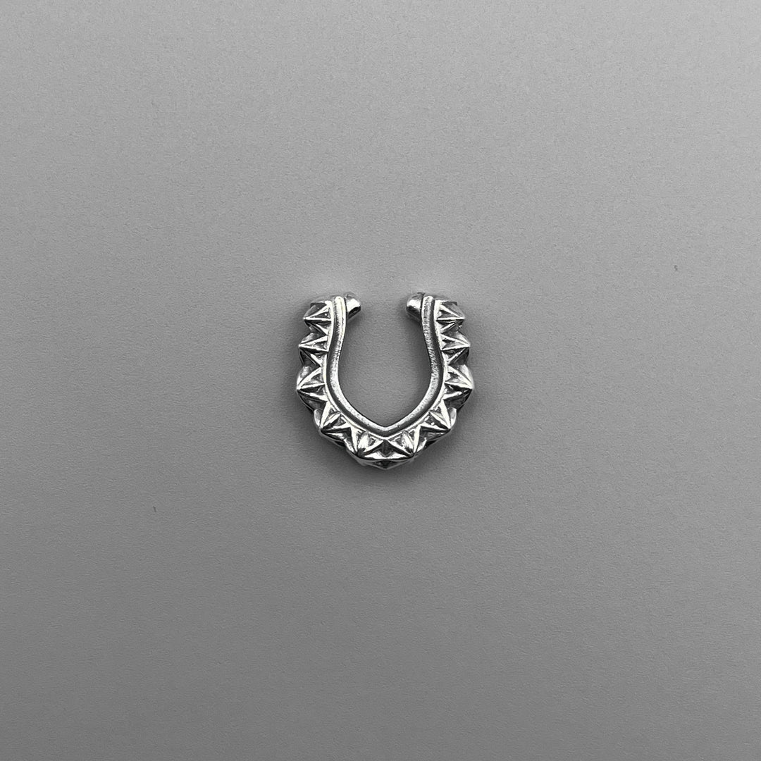 TRIPLE X HORSE SHOE EAR CUFF(片耳用) / XE-044
