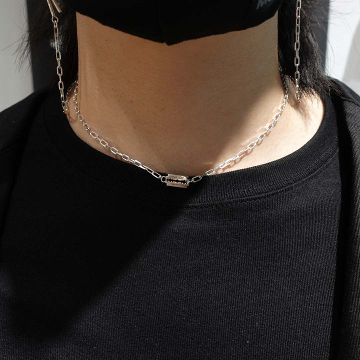 OFF THE WALL RAZOR MINI NECKLACE / XP-196