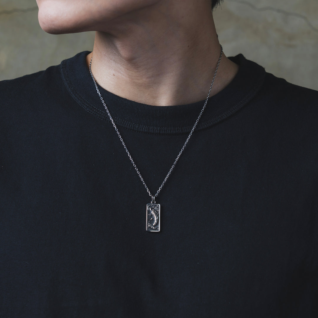 KOI Relief Necklace – コイ レリーフ プレート / BSN-733