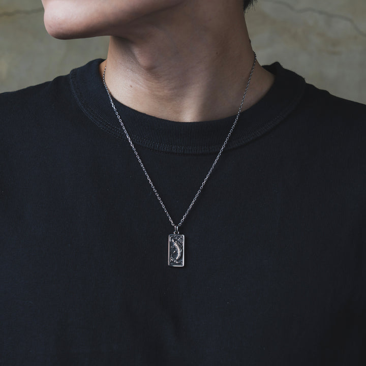 KOI Relief Necklace – コイ レリーフ プレート / BSN-733