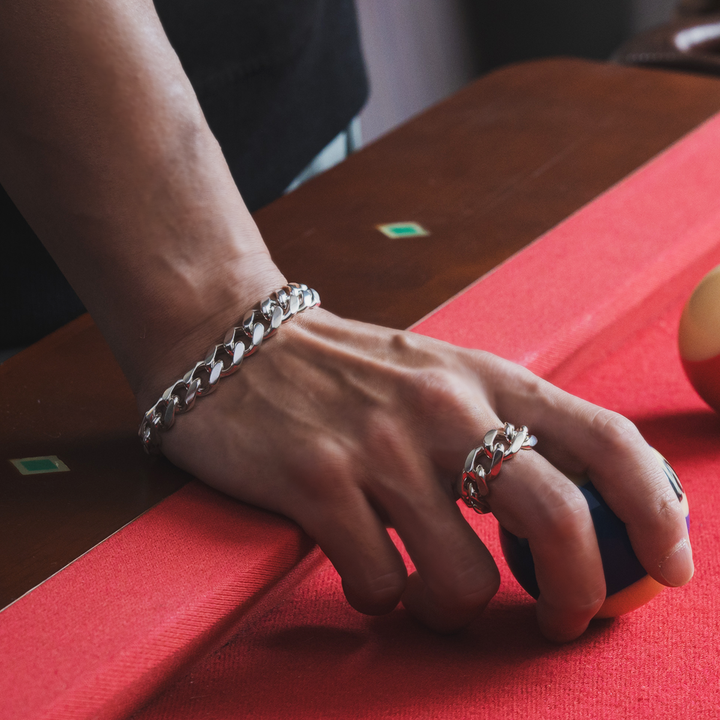 FINE CURB CHAIN BRACELET