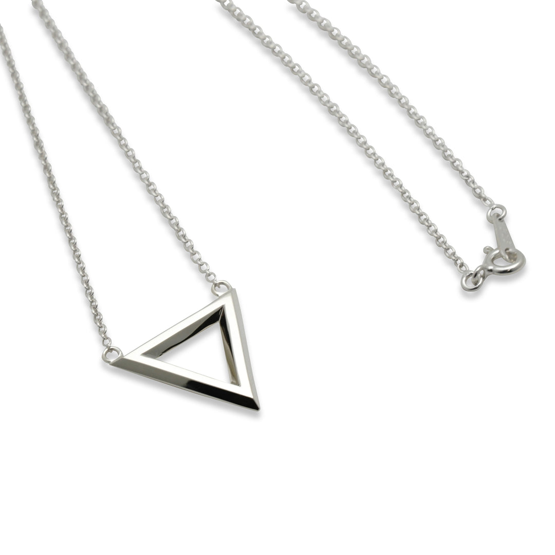 FINE TRIANGLE NECKLACE / FP-004