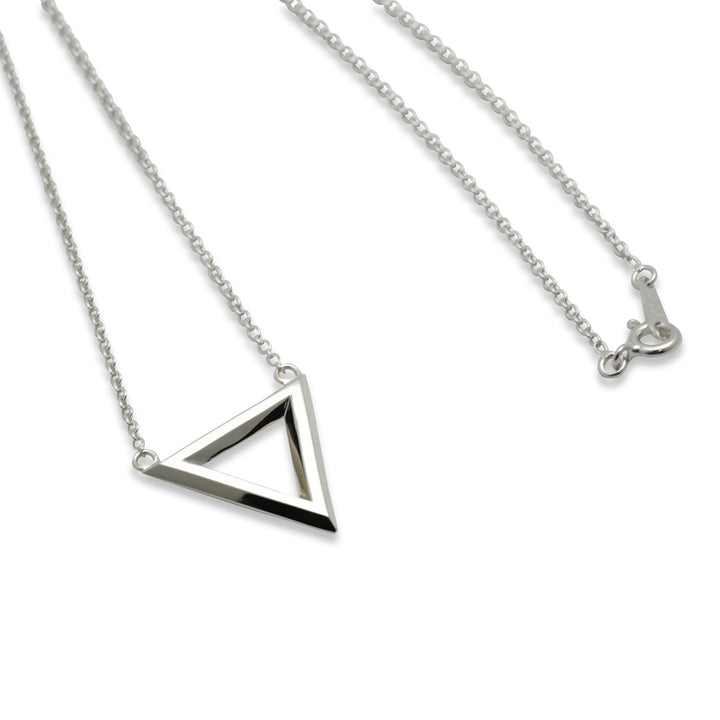 FINE TRIANGLE NECKLACE / FP-004