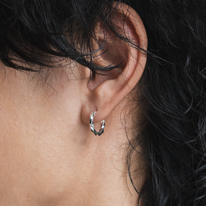 FINE TRIANGLE PENDANT / FP-005