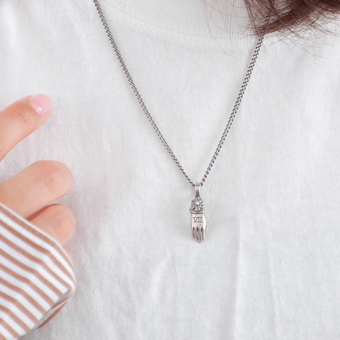 TAROT NO.8 STRENGTH PENDANT / LT-070