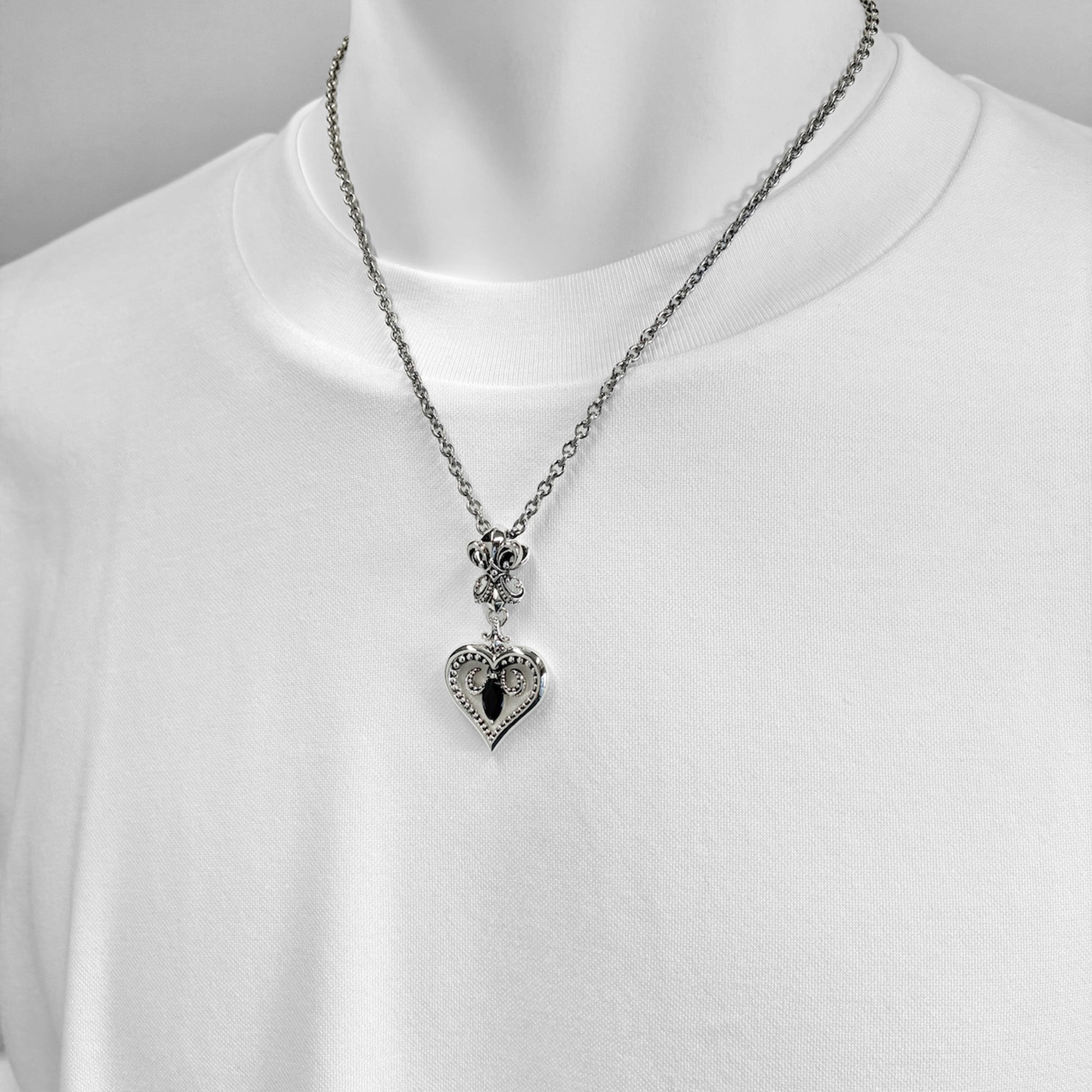 ステンレス製バラ　白色×ハート柄黒　1輪 ハート（HEART）ボックス（L）、ポリッシュ仕上げのステンレススティール製