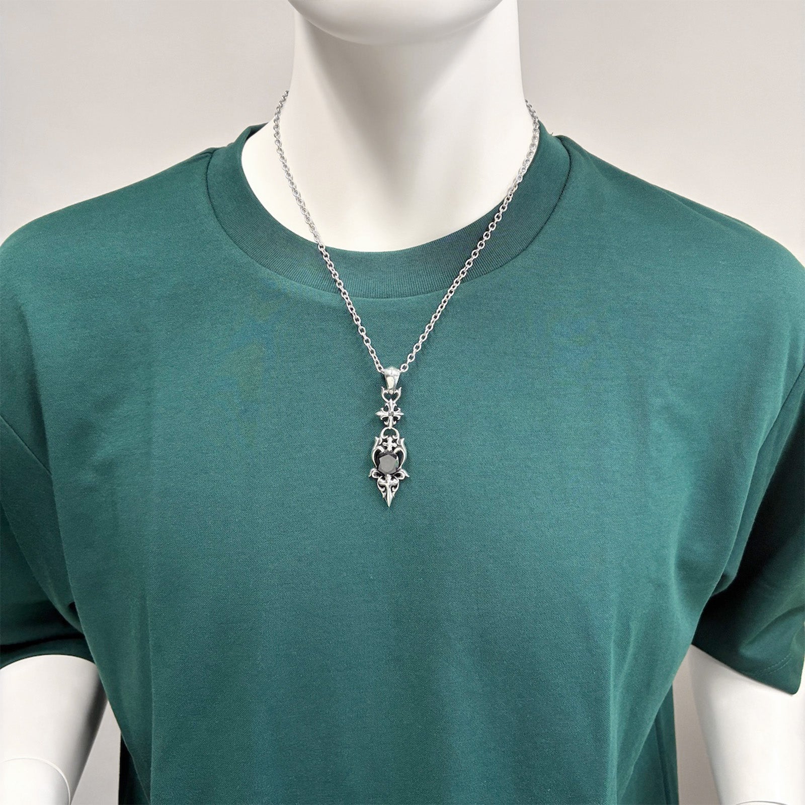 ブラックハート・バロッククロスネックレス / MXT-5014 – BLESS