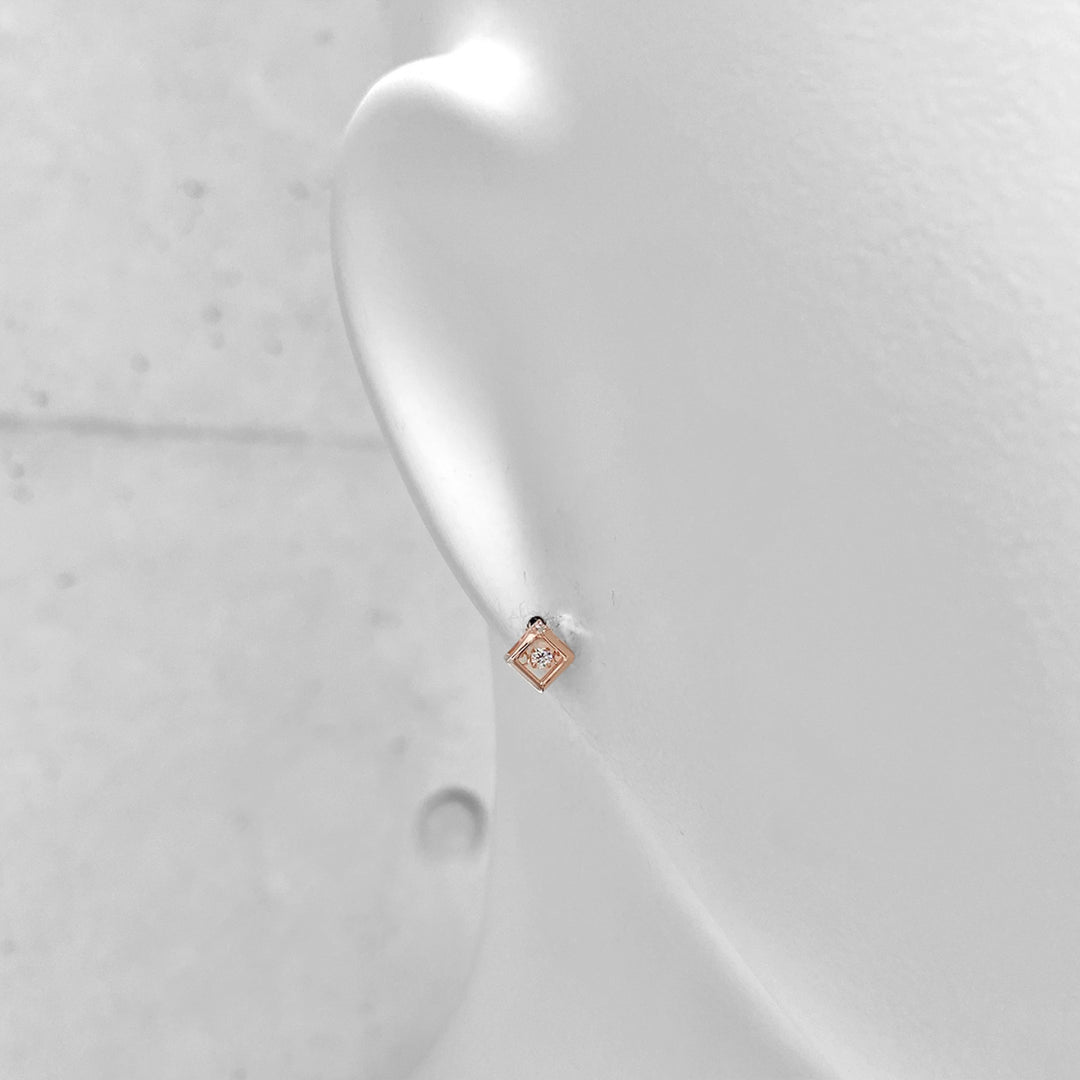 ダンシングストーンピアス(両耳用) / PTP-055