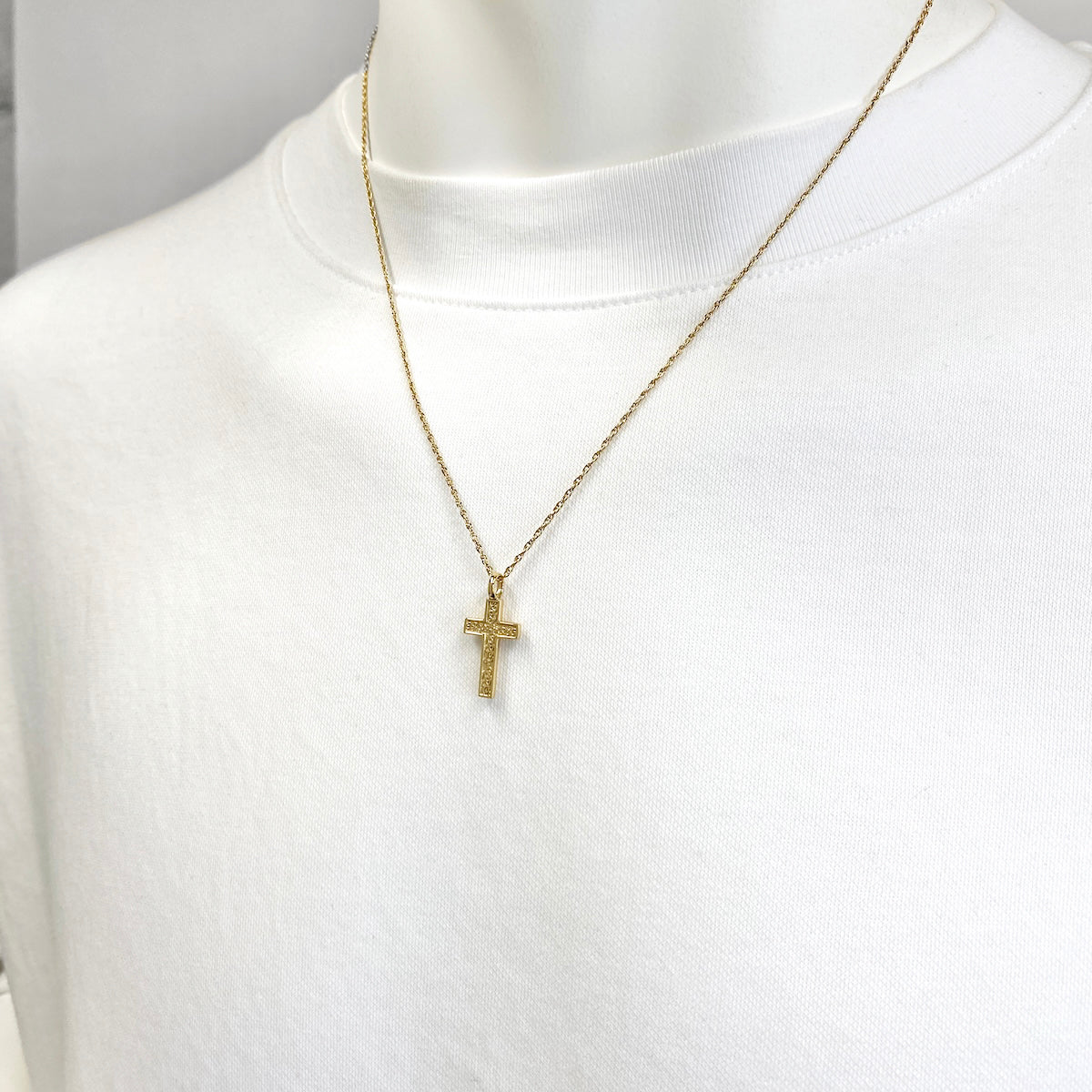 クラシッククロスネックレス / SGN-522CL – BLESS