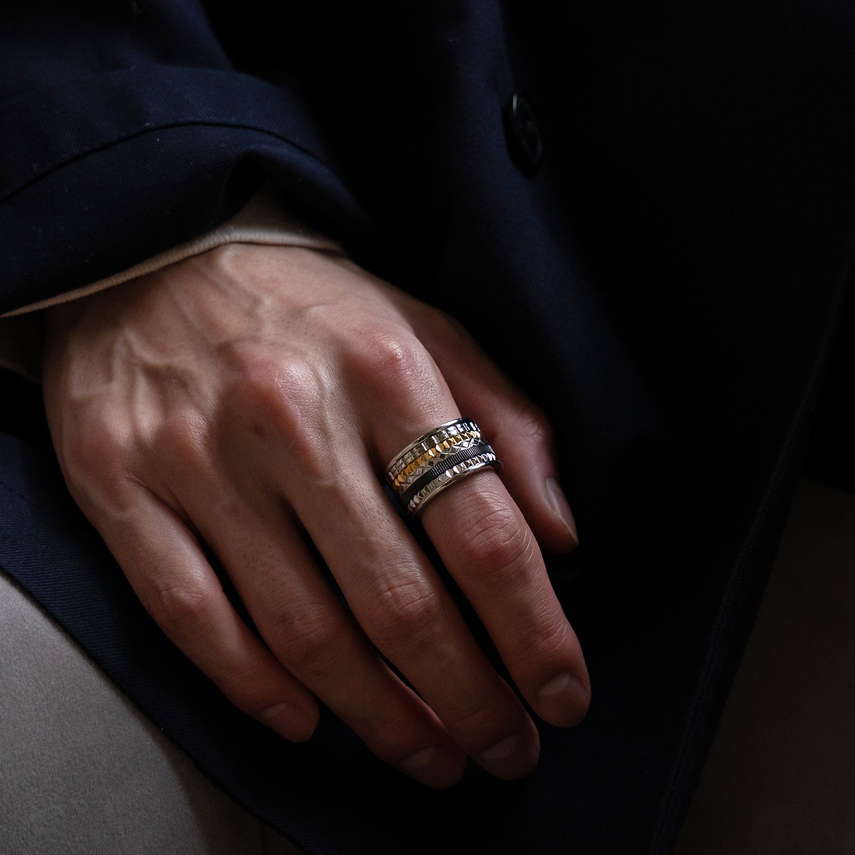 14金 エングレーブ バンドリング指輪 5レイヤードリング / SGR-391 – BLESS