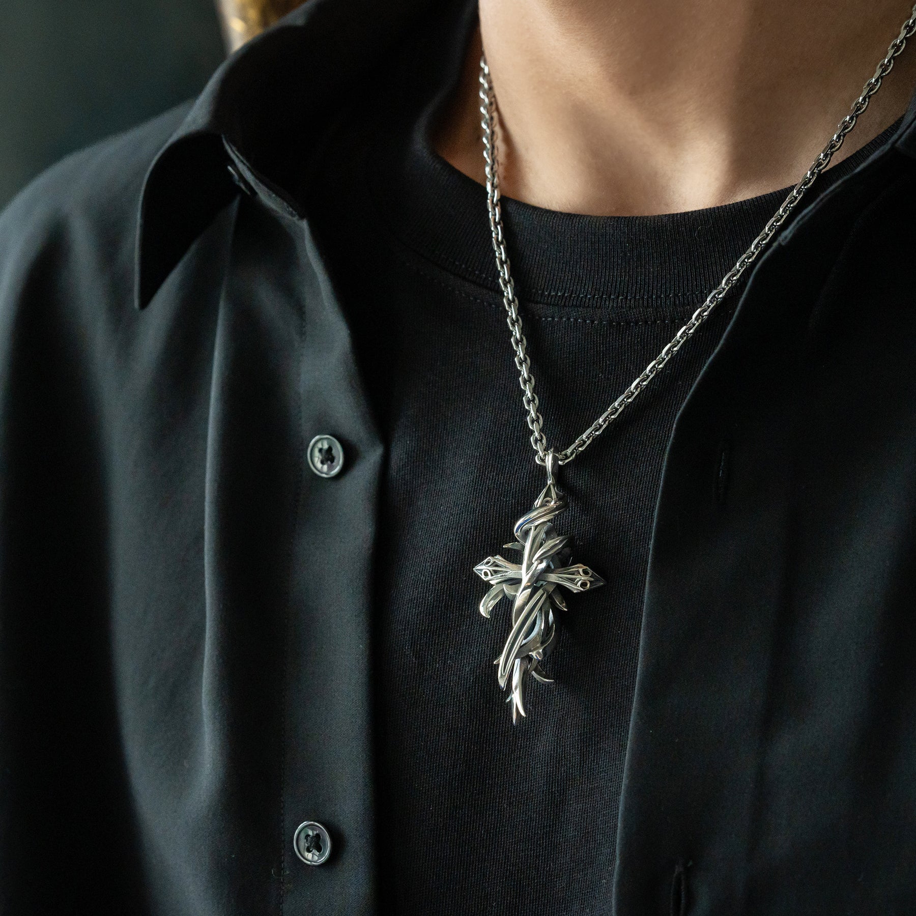 TENTACLES CROSS PENDANT L / X0238 – BLESS