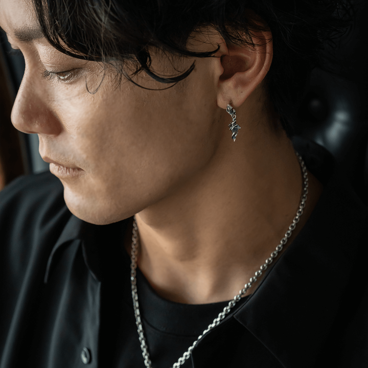 TENTACLES CROSS PLANE DROP PIERCE(片耳用) / X0252