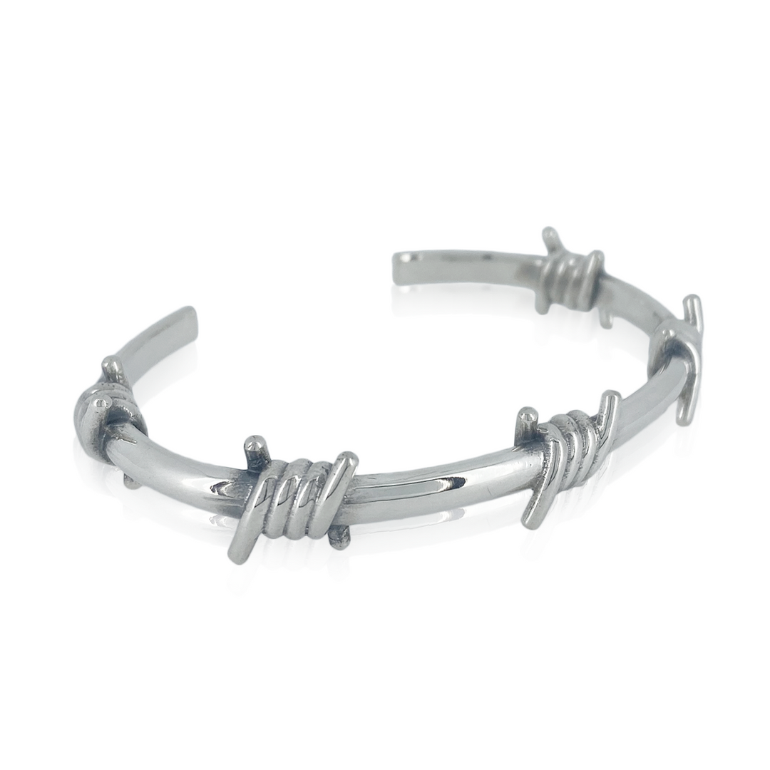 OFF THE WALL LIBERTY BARBED WIRE BANGLE