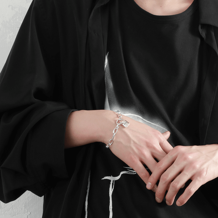 OFF THE WALL ROMANCE PADLOCK CHAIN BRACELET / XB-037