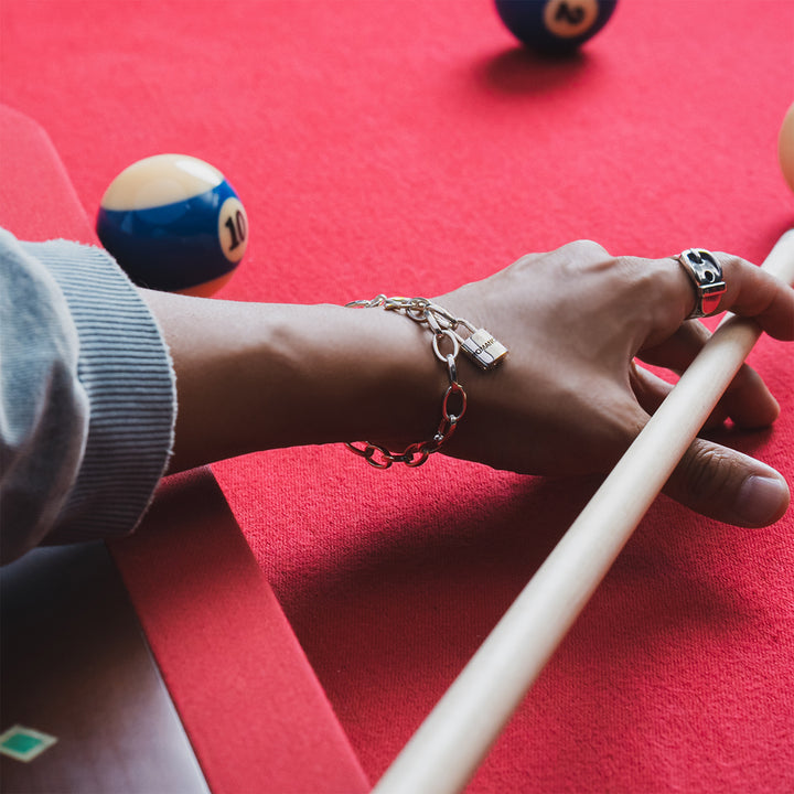 OFF THE WALL ROMANCE PADLOCK CHAIN BRACELET / XB-037