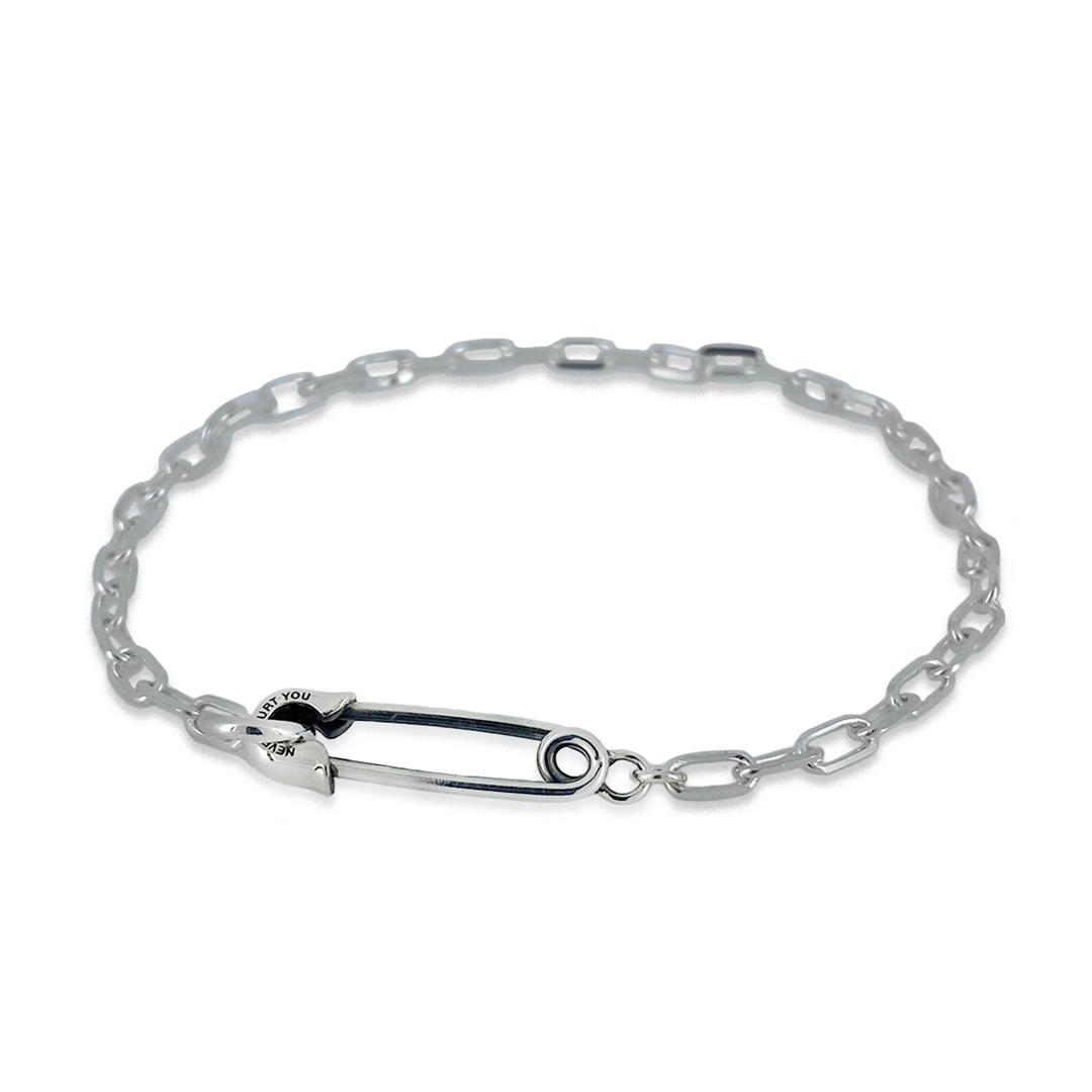 OFF THE WALL NEVER HURT YOU SAFETY PIN MINI BRACELET / XB-046