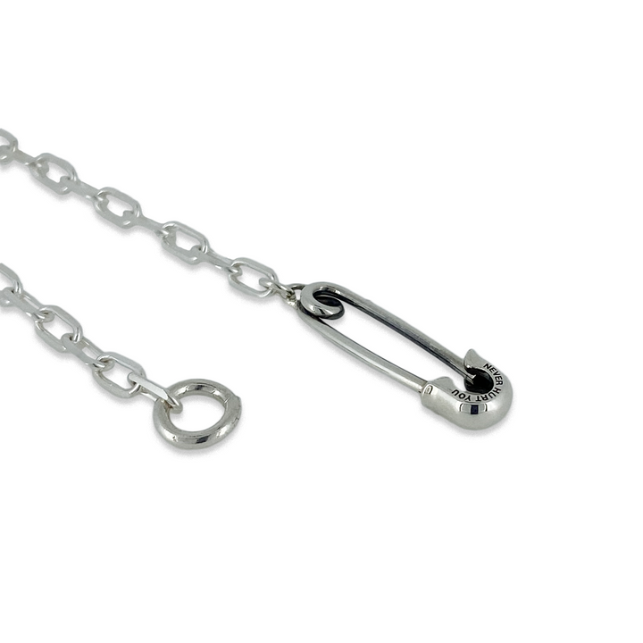 OFF THE WALL NEVER HURT YOU SAFETY PIN MINI BRACELET / XB-046