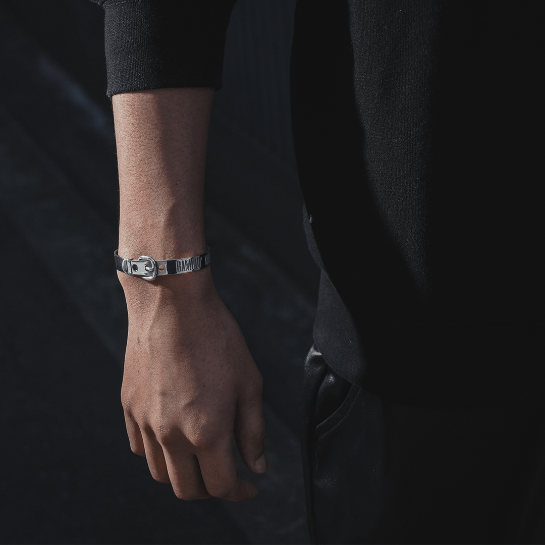 OFF THE WALL BAND OF OUTSIDERS BELT BANGLE / XB-049
