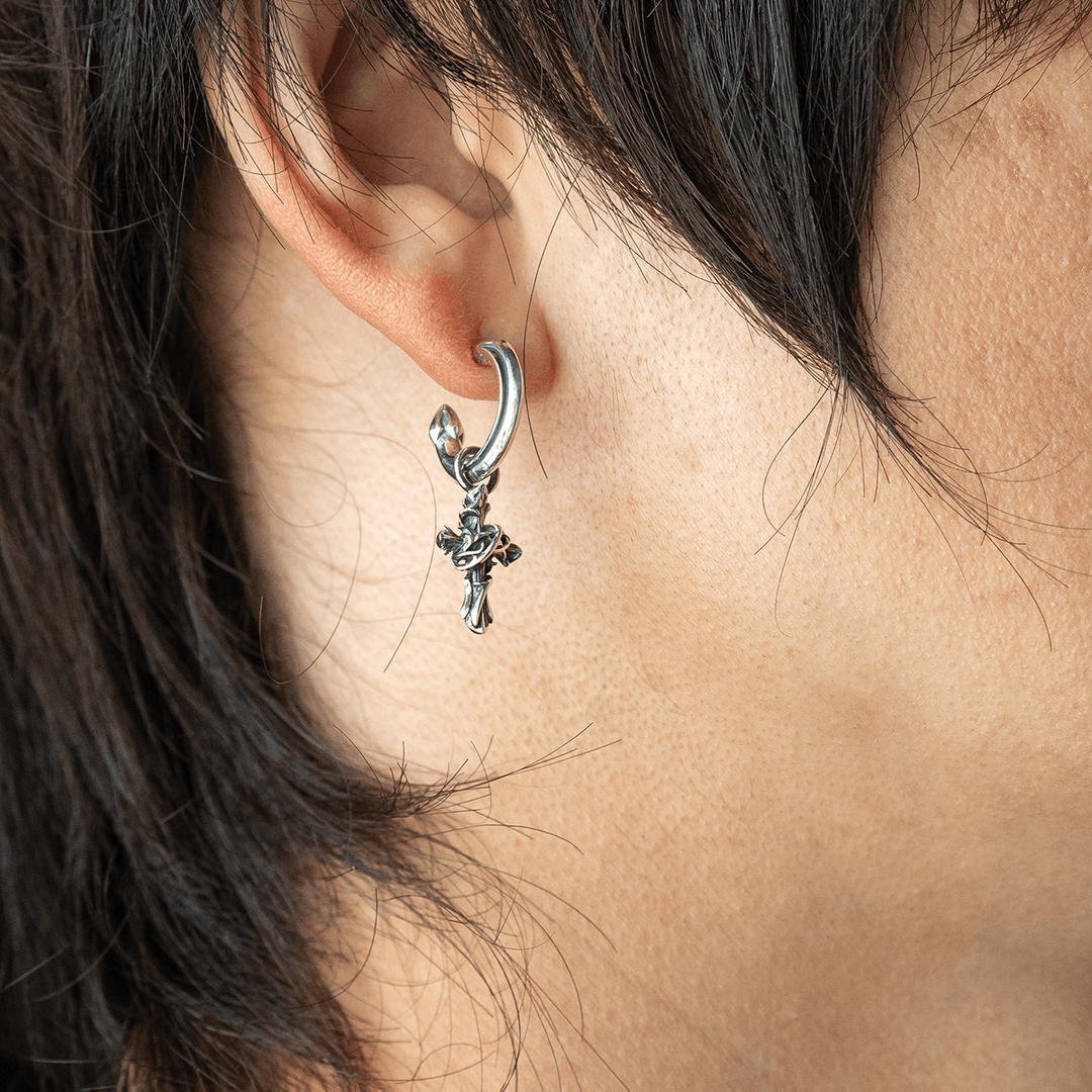 THORN CROSS DROP PIERCE (for one ear) / XE-010