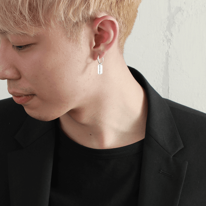OFF THE WALL RAZOR HOOP POST PIERCE(片耳用) / XE-023