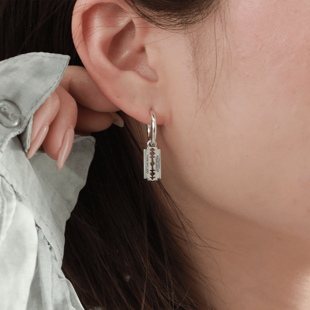 OFF THE WALL RAZOR HOOP POST PIERCE(片耳用) / XE-023