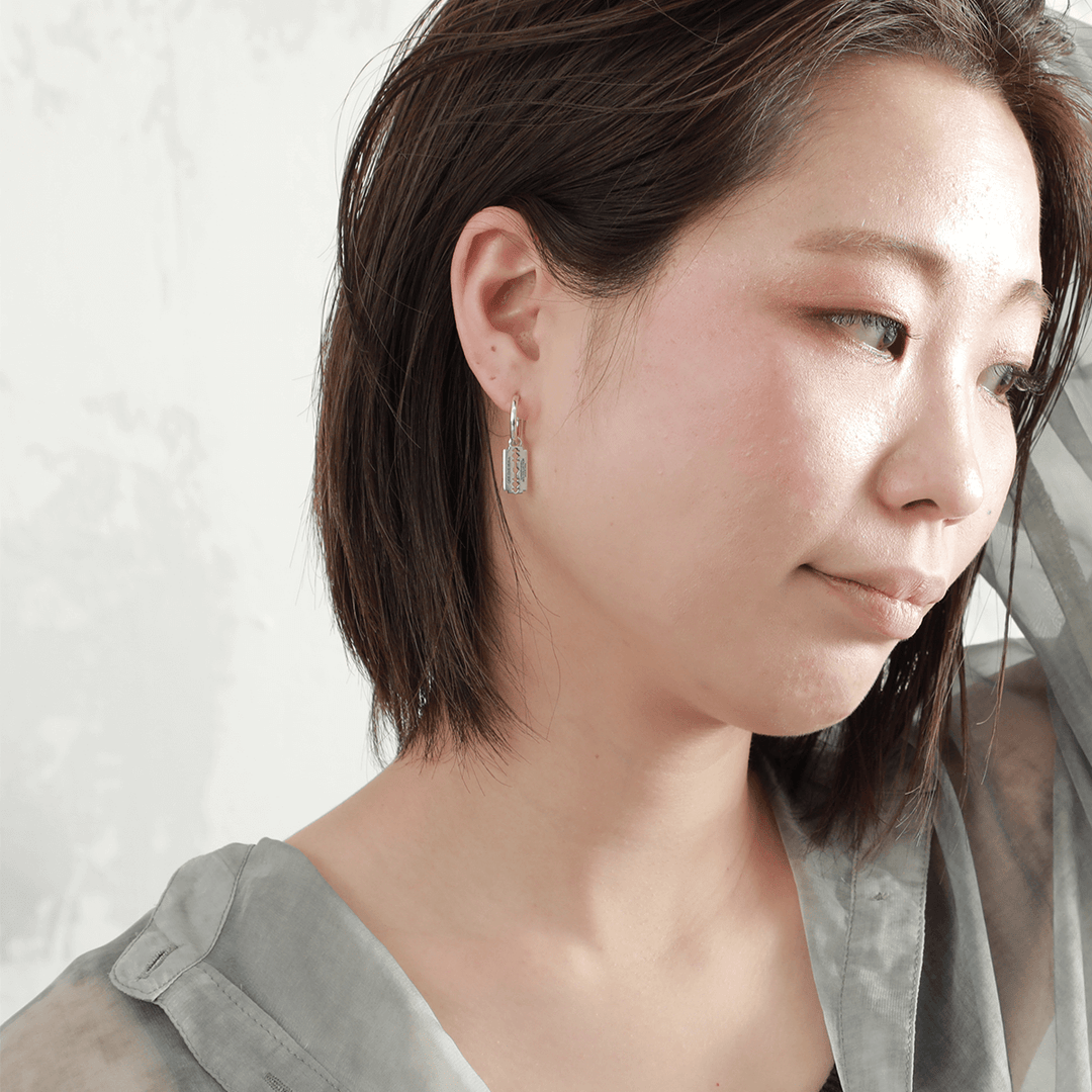 OFF THE WALL RAZOR HOOP POST PIERCE(片耳用) / XE-023