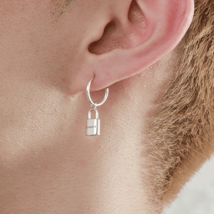 OFF THE WALL ROMANCE PADLOCK HOOP PIERCE (for one ear) / XE-024