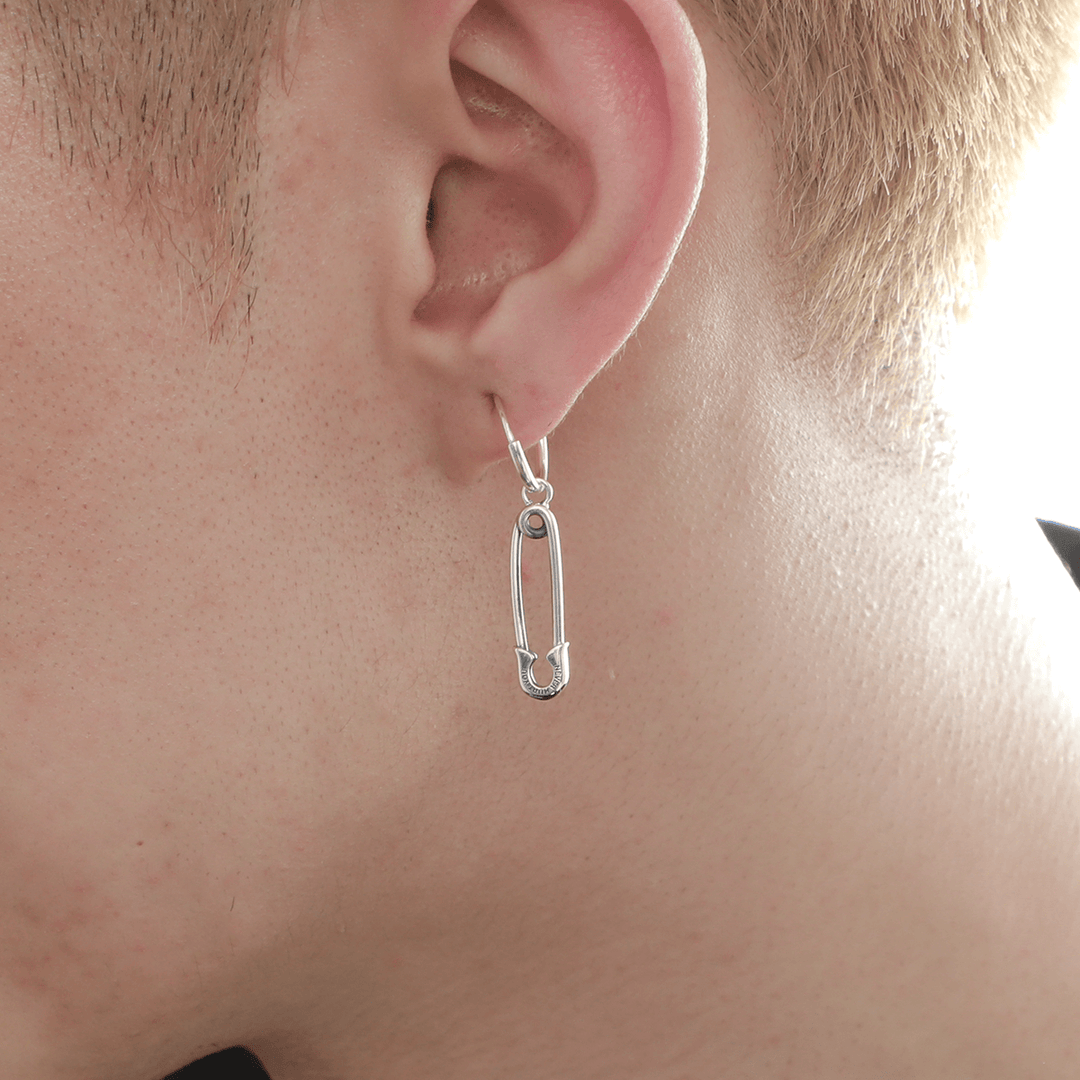 OFF THE WALL NEVER HURT YOU SAFETY PIN HOOP PIERCE(片耳用) / XE-025