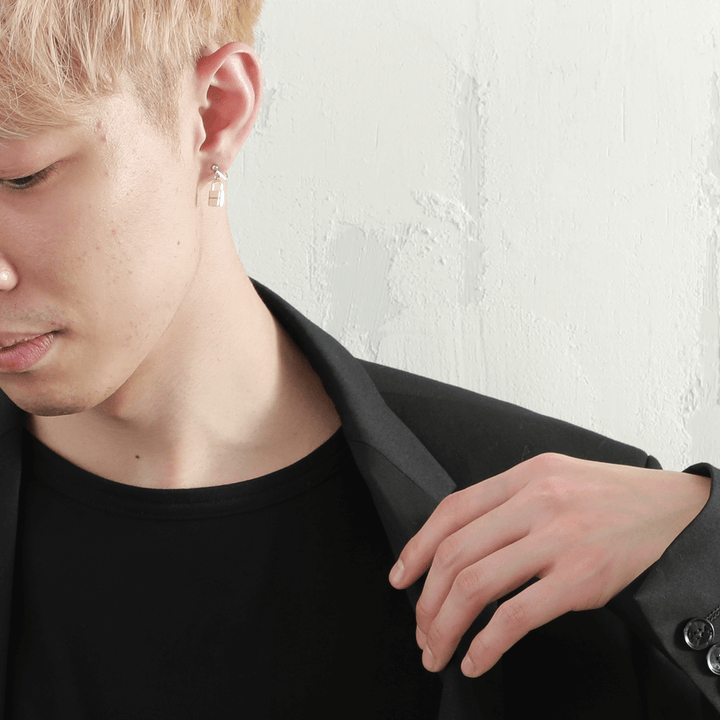 OFF THE WALL ROMANCE PADLOCK EARRING (for one ear) / XE-027