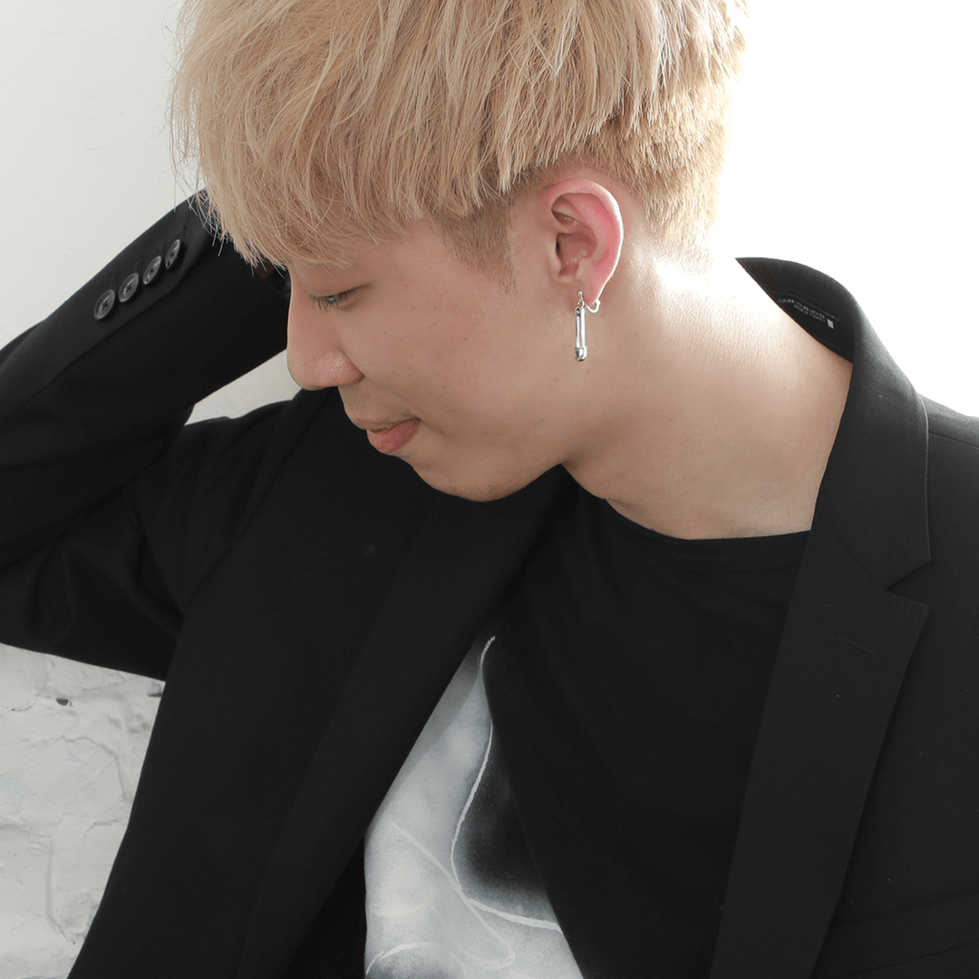 OFF THE WALL NEVER HURT YOU SAFETY PIN EARRING(片耳用) / XE-028