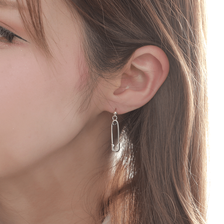 OFF THE WALL NEVER HURT YOU SAFETY PIN PIERCE(片耳用) / XE-031