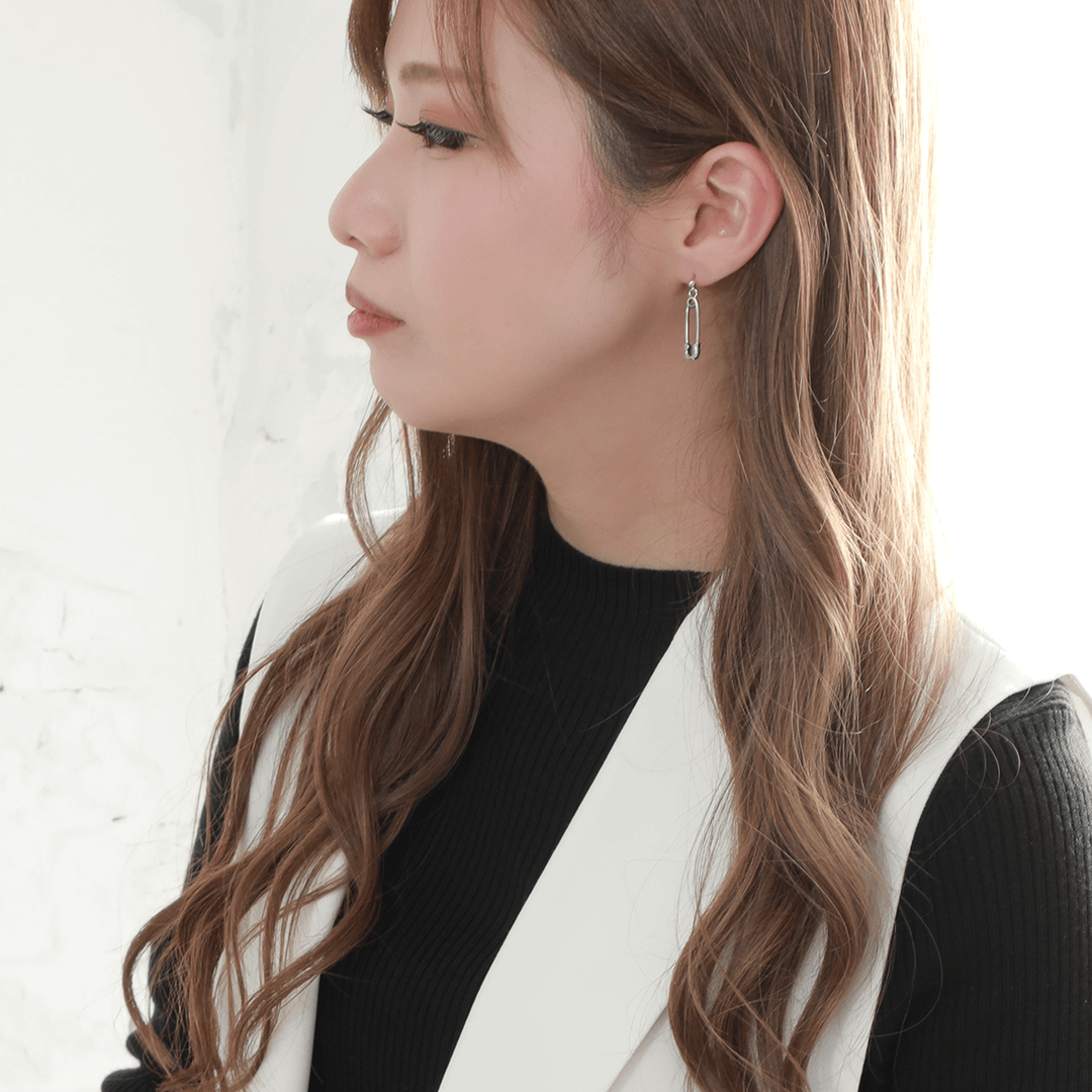 OFF THE WALL NEVER HURT YOU SAFETY PIN PIERCE(片耳用) / XE-031