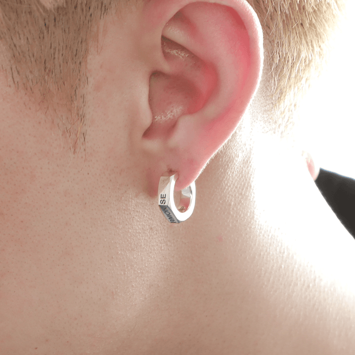 OFF THE WALL HARMONISE NUT PIERCE (for one ear) / XE-033