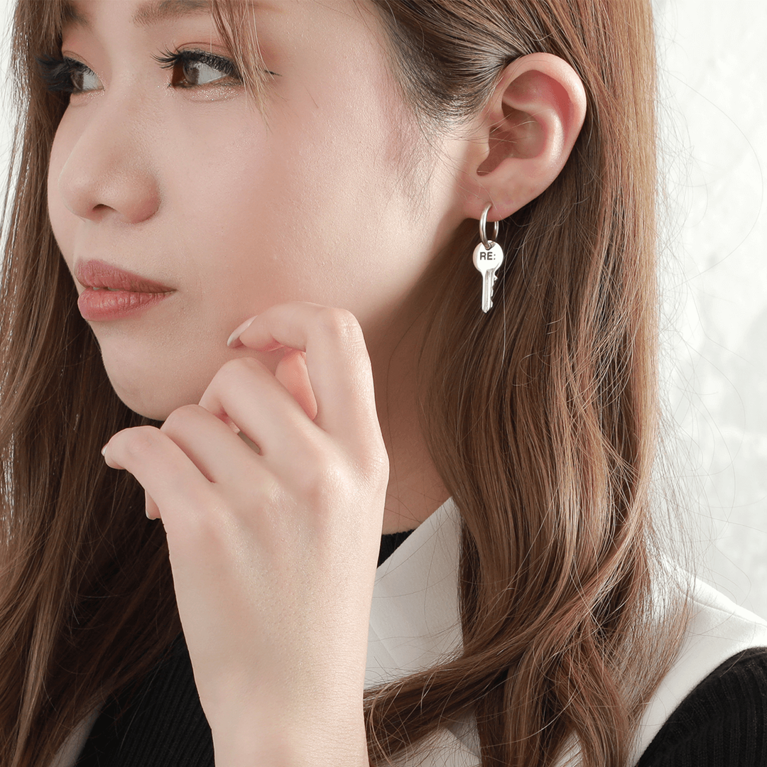 OFF THE WALL RE: KEY HOOP EARRING(片耳用) / XE-040