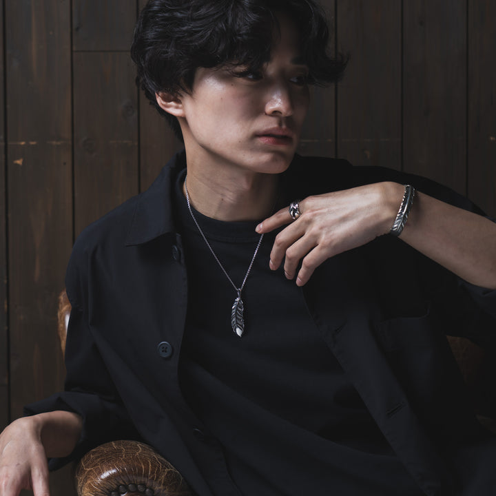 INTELLECTUAL FEATHER PENDANT L/XP-007