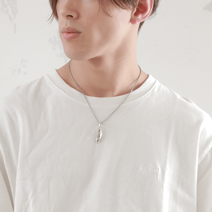 INTELLECTUAL FEATHER PENDANT M/XP-008
