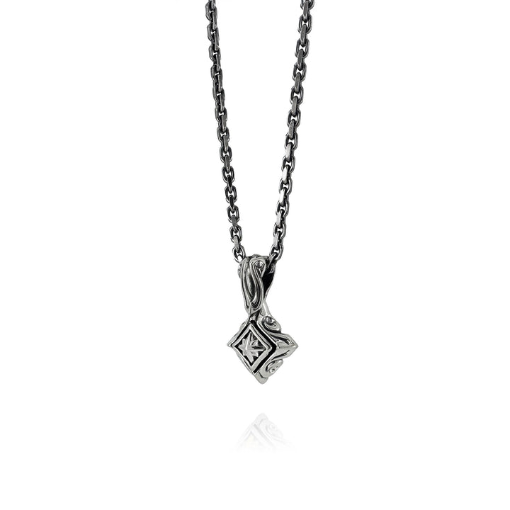 TRIPLE X EDITION URBAN TRIBAL PENDANT S / XP-143
