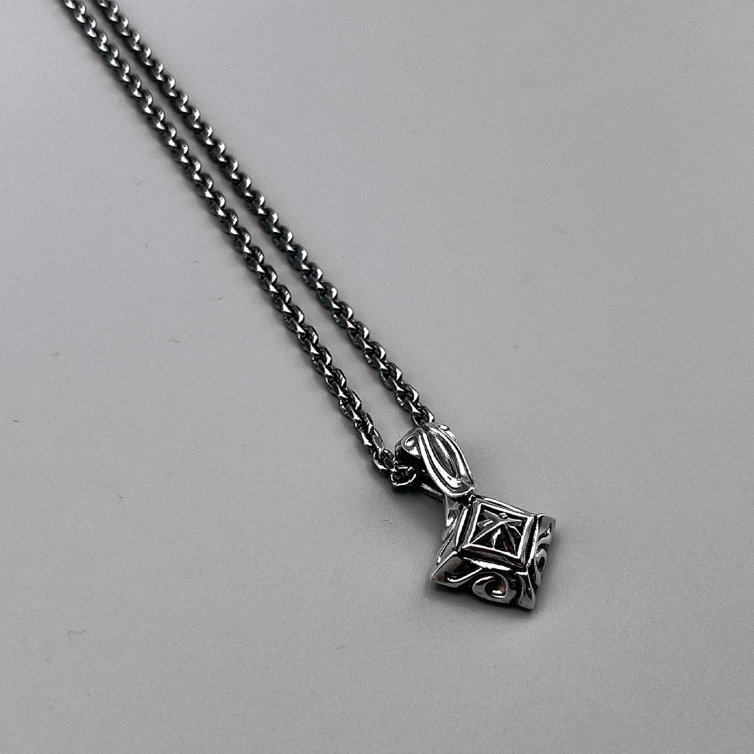TRIPLE X EDITION URBAN TRIBAL PENDANT M/XP-145