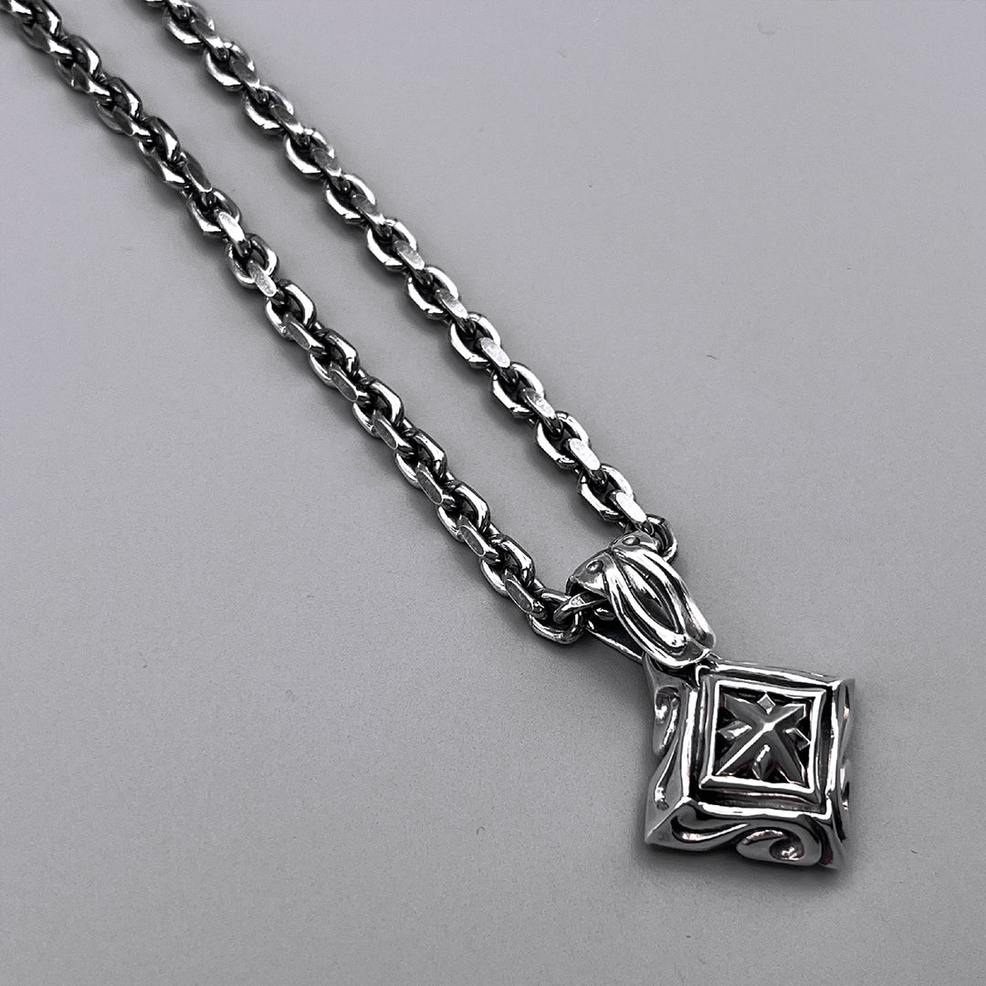 TRIPLE X EDITION URBAN TRIBAL PENDANT L / XP-147