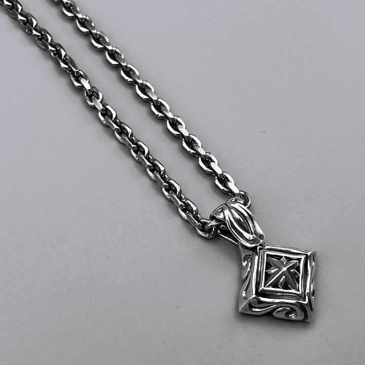 TRIPLE X EDITION URBAN TRIBAL PENDANT L / XP-147