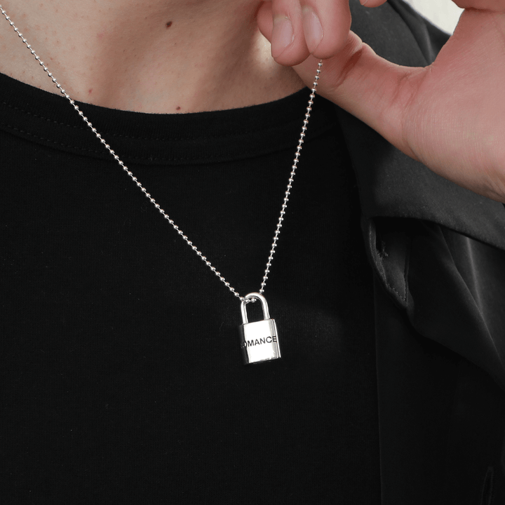 OFF THE WALL ROMANCE PADLOCK PENDANT / XP-153