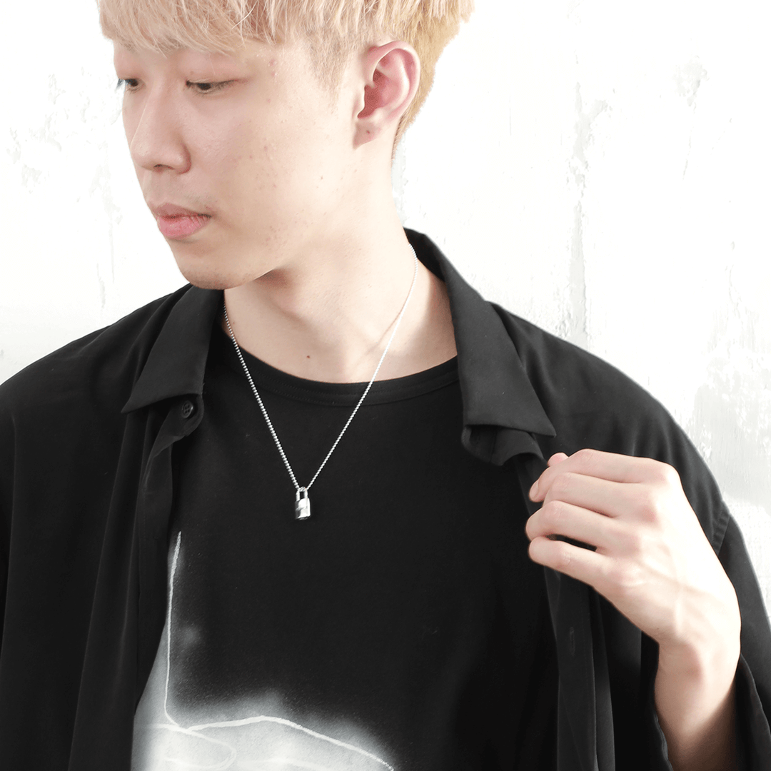 OFF THE WALL ROMANCE PADLOCK PENDANT / XP-153